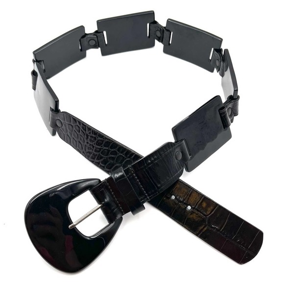 Accessories - VINTAGE Belt Italian leather acrylic links euc